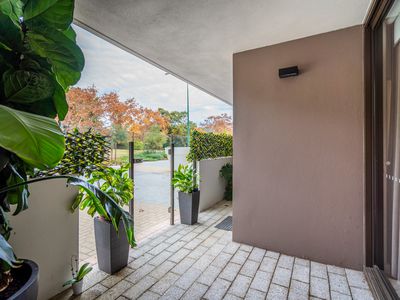 2 / 1 Stadium Drive, Floreat