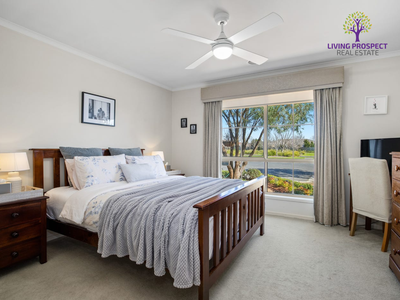 6 Edgeware Close, Point Cook