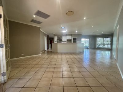 569 Wheelers Lane, Dubbo