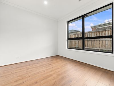8 Marcellus Street, Manor Lakes