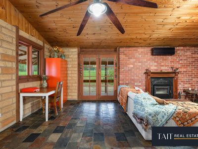 233 Braines Lane, Meadow Creek