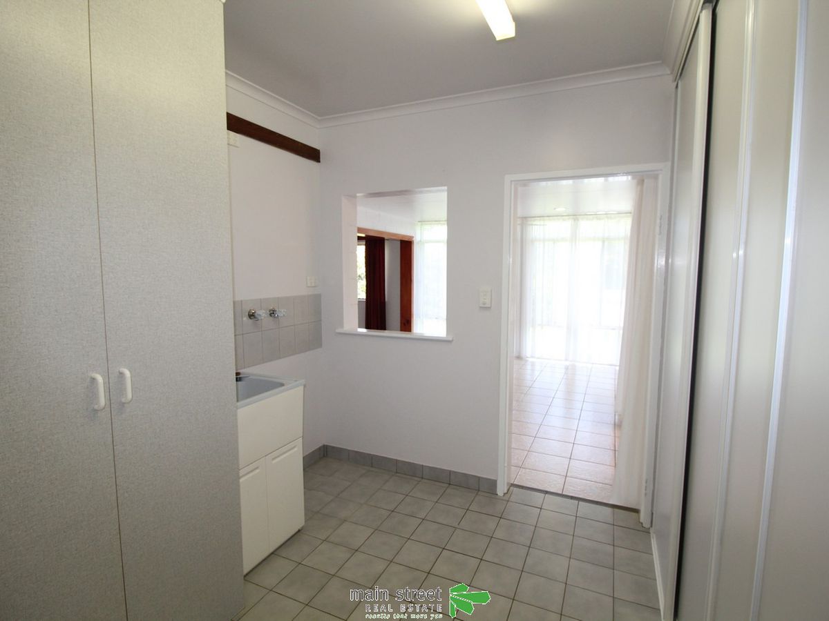 4 Paula Close, Atherton
