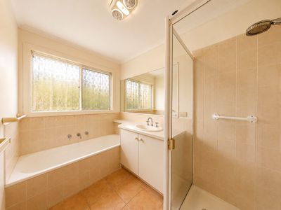 1 / 13 Graham Road, Carrum