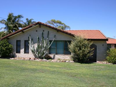 1 / 40-42 COLLITON PARADE, Forster