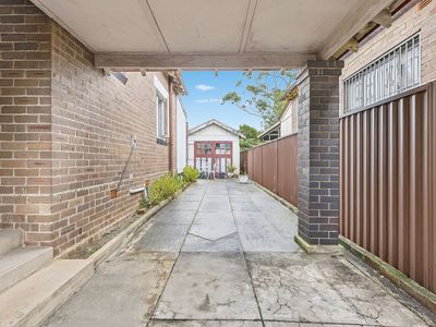 33 Dennis Street, Lakemba