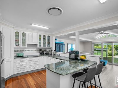 720 Freemans Drive, Cooranbong