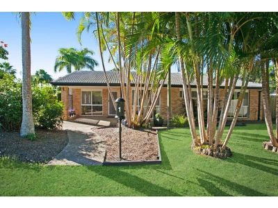 1 Hall Court, Tewantin
