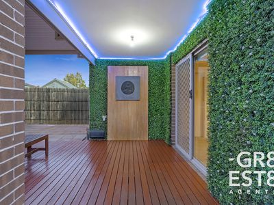 16 Crowe Avenue, Cranbourne West