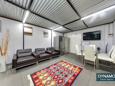 1 Treetop Close, Roxburgh Park