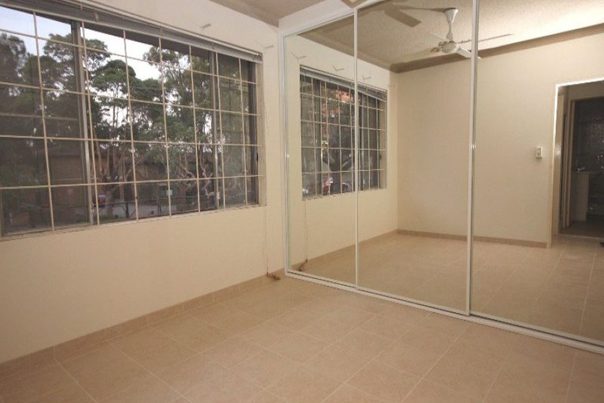 2 Exeter Road, Homebush West