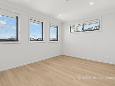 104 Gulgong Crescent, Rouse Hill