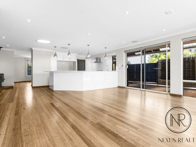 6 Bourne Court, Huntingdale