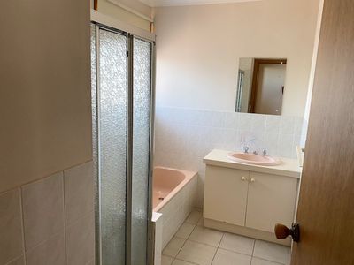 2 / 3 Patterson Avenue, Hoppers Crossing