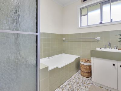 8 Canty Street, Narooma