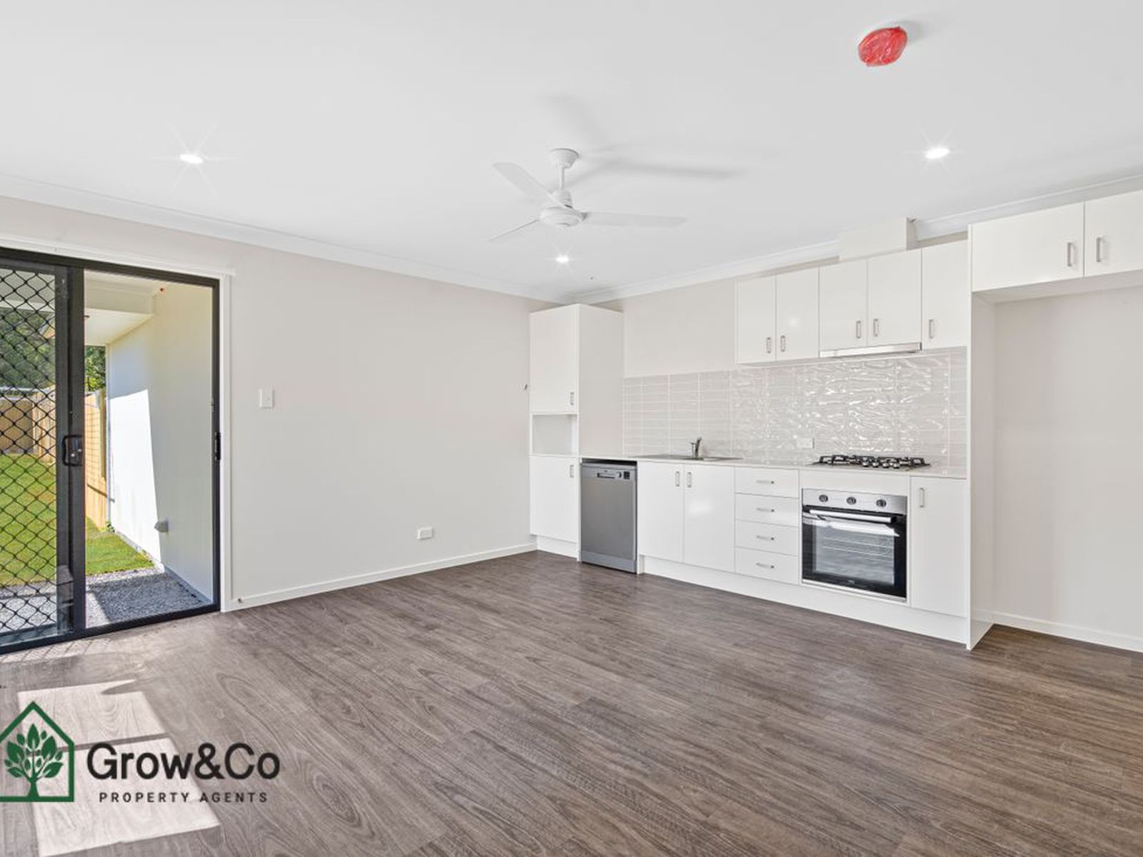 Investor or Two families! under $1.15 m Dual Home 