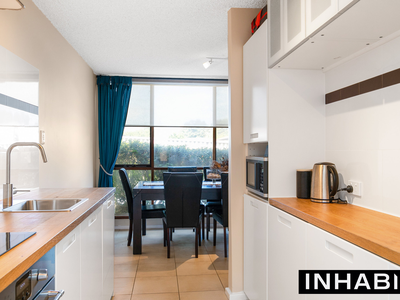 2 / 4 Lawrence Street, Como