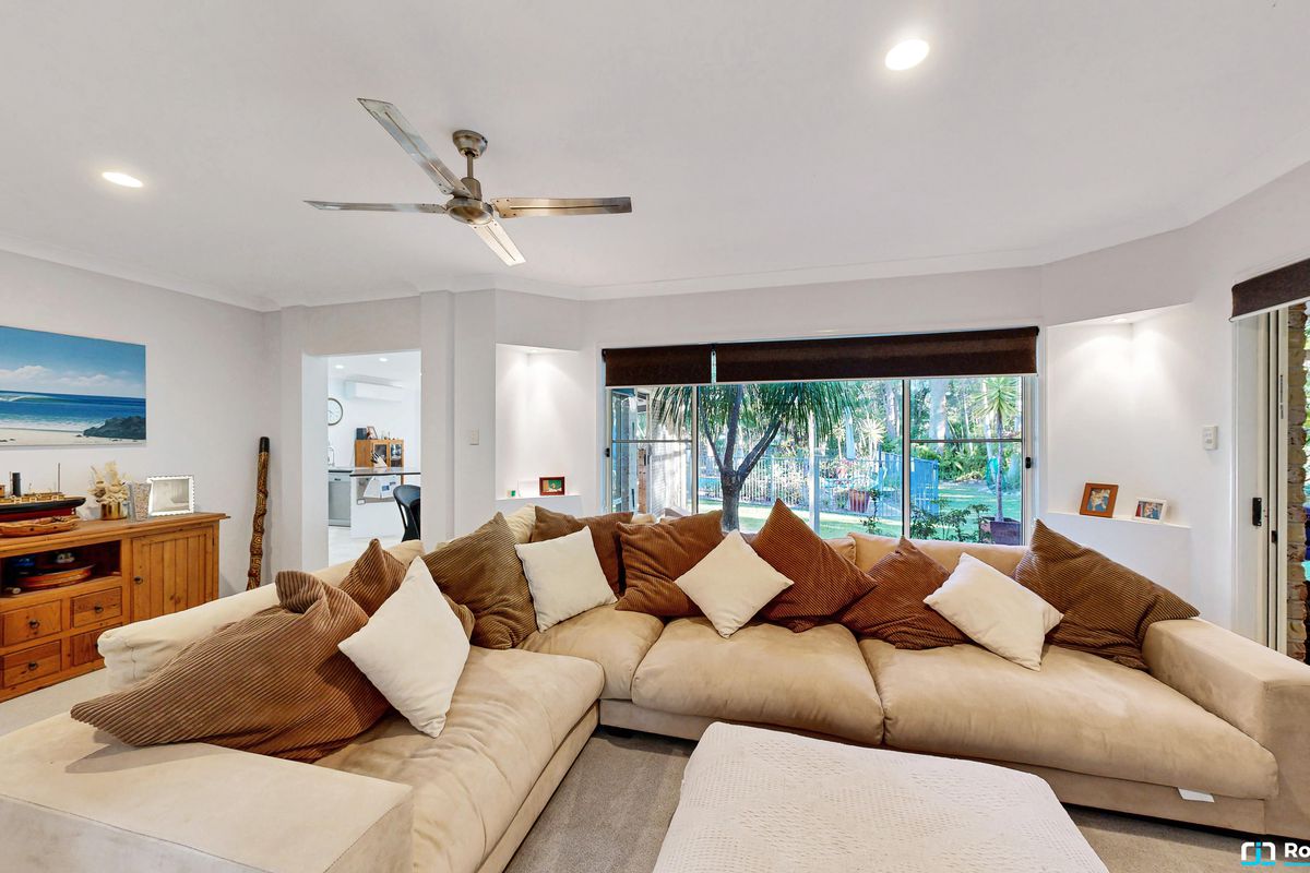 6 Bloodwood Place, Cooroibah