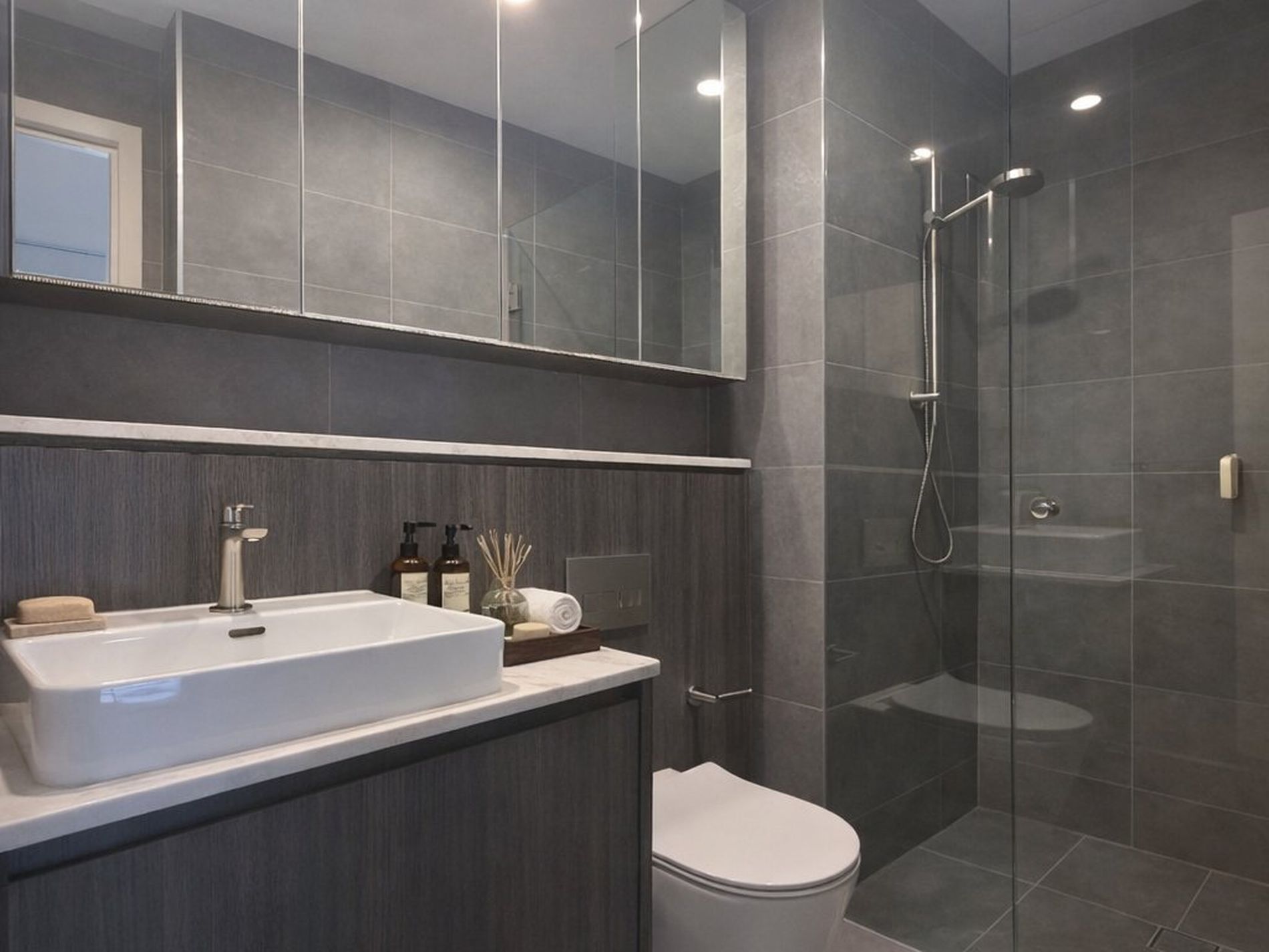 A1603 / 15-17 Columbia Lane, Homebush