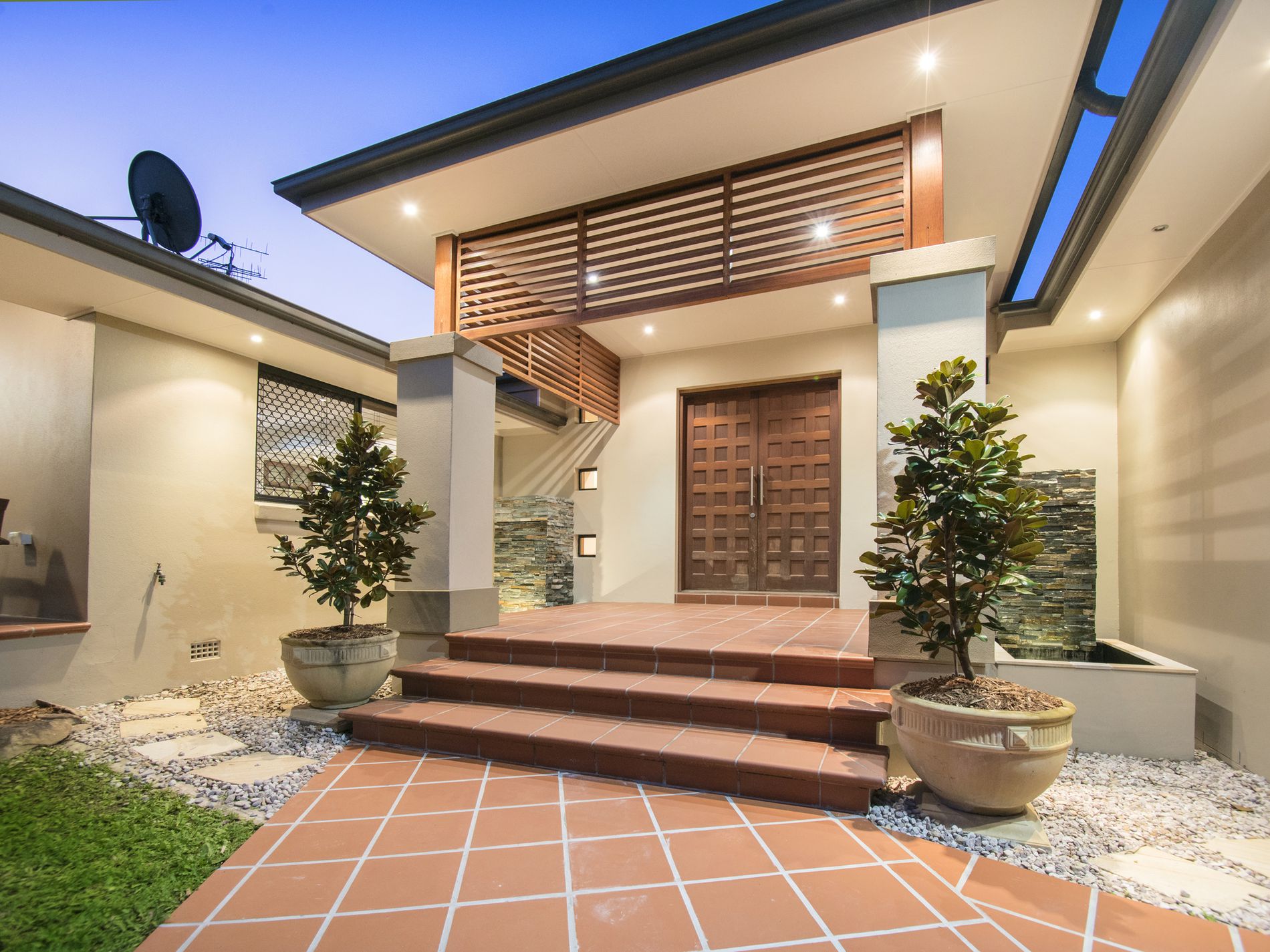 8 DALGLEISH ROAD, Ormeau Hills