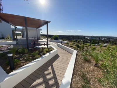 813 / 5 Maple Tree Road, Westmead