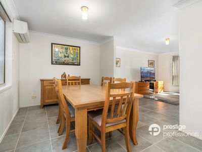 26 Woburn Abbey, Wattle Grove