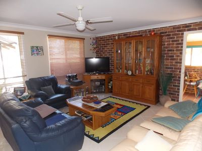 11 Churchill Crescent, Windermere Park