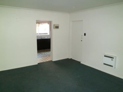 1 / 28 Salisbury Street, Werribee