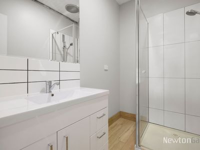 1 / 148 Blackburn Road, Doncaster East