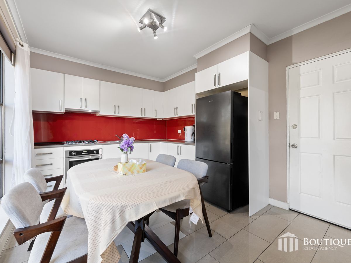 10 Pittosporum Grove, Doveton