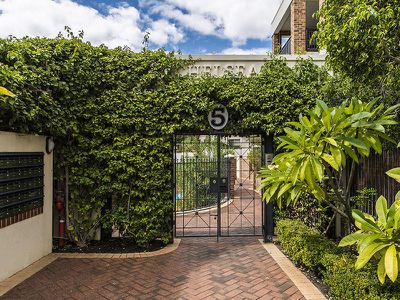 27 / 5 Dehli Street, West Perth