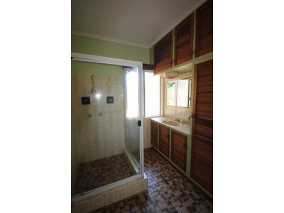 9B Slater St, Queenton