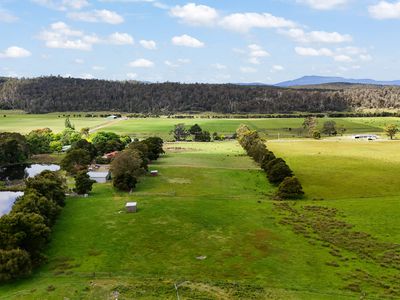 646 Long Plains Road, Bridgenorth