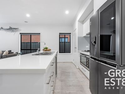 11 Sacramento Street, Clyde North