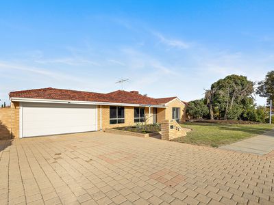 122 Glencoe Loop, Kinross
