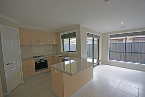 4 Ellora Court, Lavington