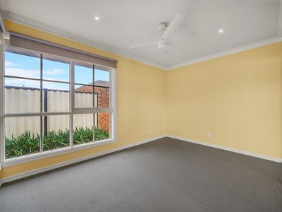1 / 15 Fitzpatrick Drive, Altona Meadows