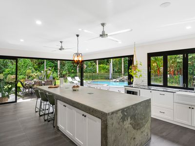 42-44 Osprey Close, Bayview Heights