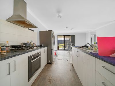 21 Cathedral Approach, Secret Harbour