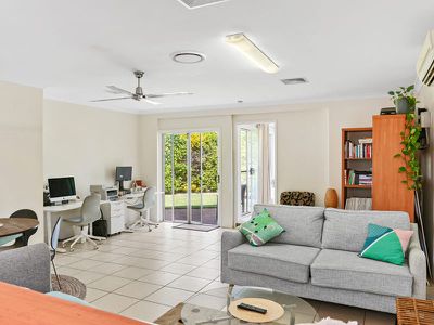 5 Wills Court, Paradise Point