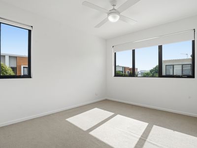 1 Capri Court, Hope Island