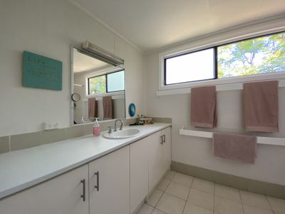 6 Royal Avenue, South Golden Beach