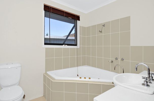 16 Cimberwood Drive, Craigieburn