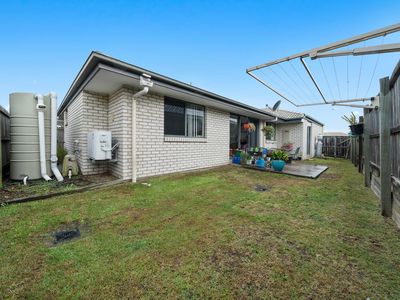 2 / 2 Darter Close, Lowood