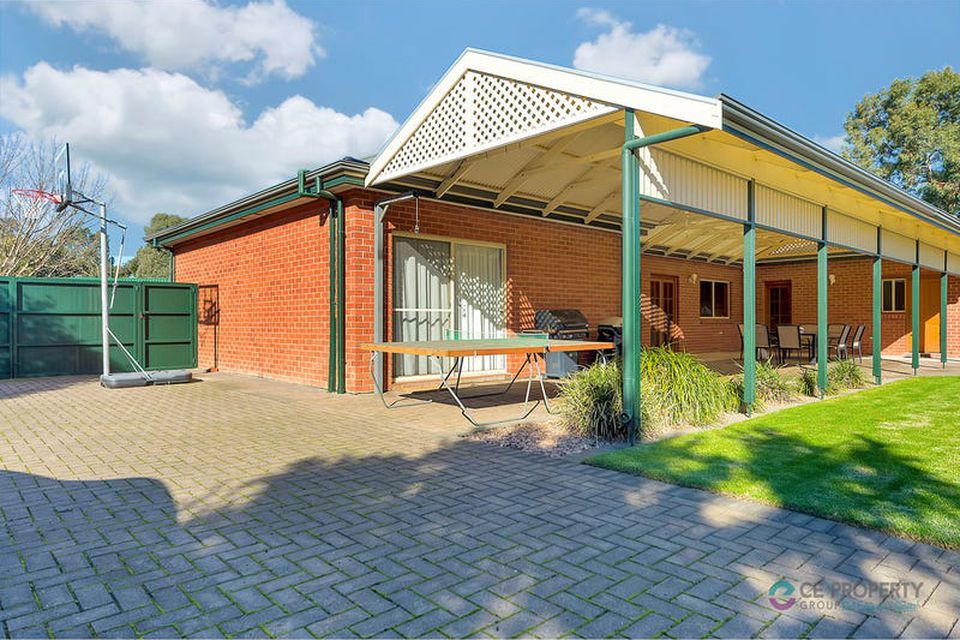 23 Wood Crescent, One Tree Hill