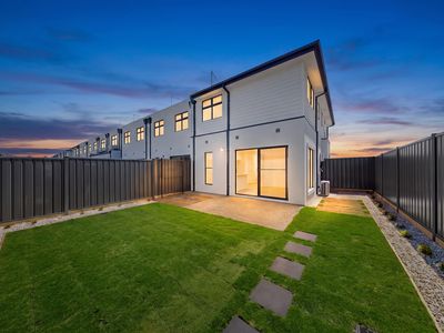 2 Boysenberry Close, Clyde North