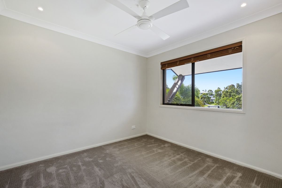 9 York Creek Crescent, Reedy Creek