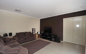 7 Botanic Drive, Pakenham
