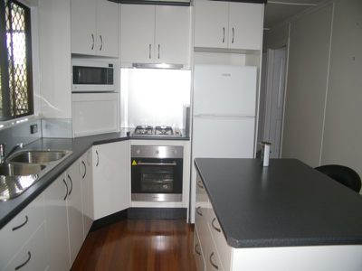 12 Phyllis Street, Eastern Heights