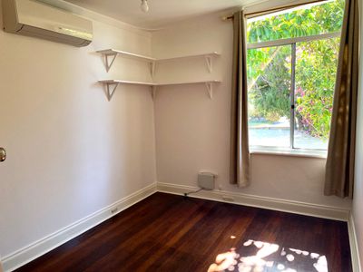 84 Safety Bay Rd, Shoalwater