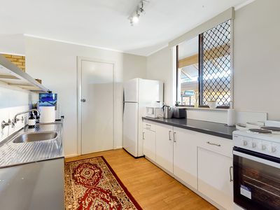 1 / 10 Sturt Circle, Dubbo
